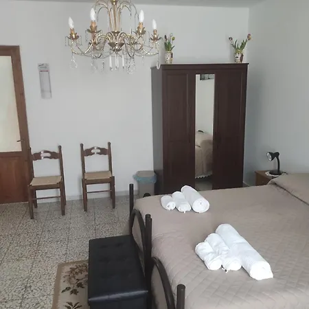 Al Municipio בית נופש Sperlinga